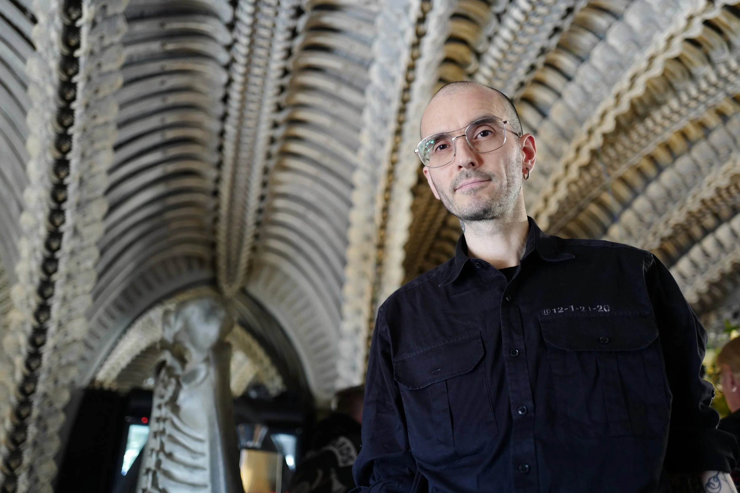 mark_benecke_annie_bertram_ines_fischer_schnittmuskel_gruyeres_giger_bar - 3.jpeg