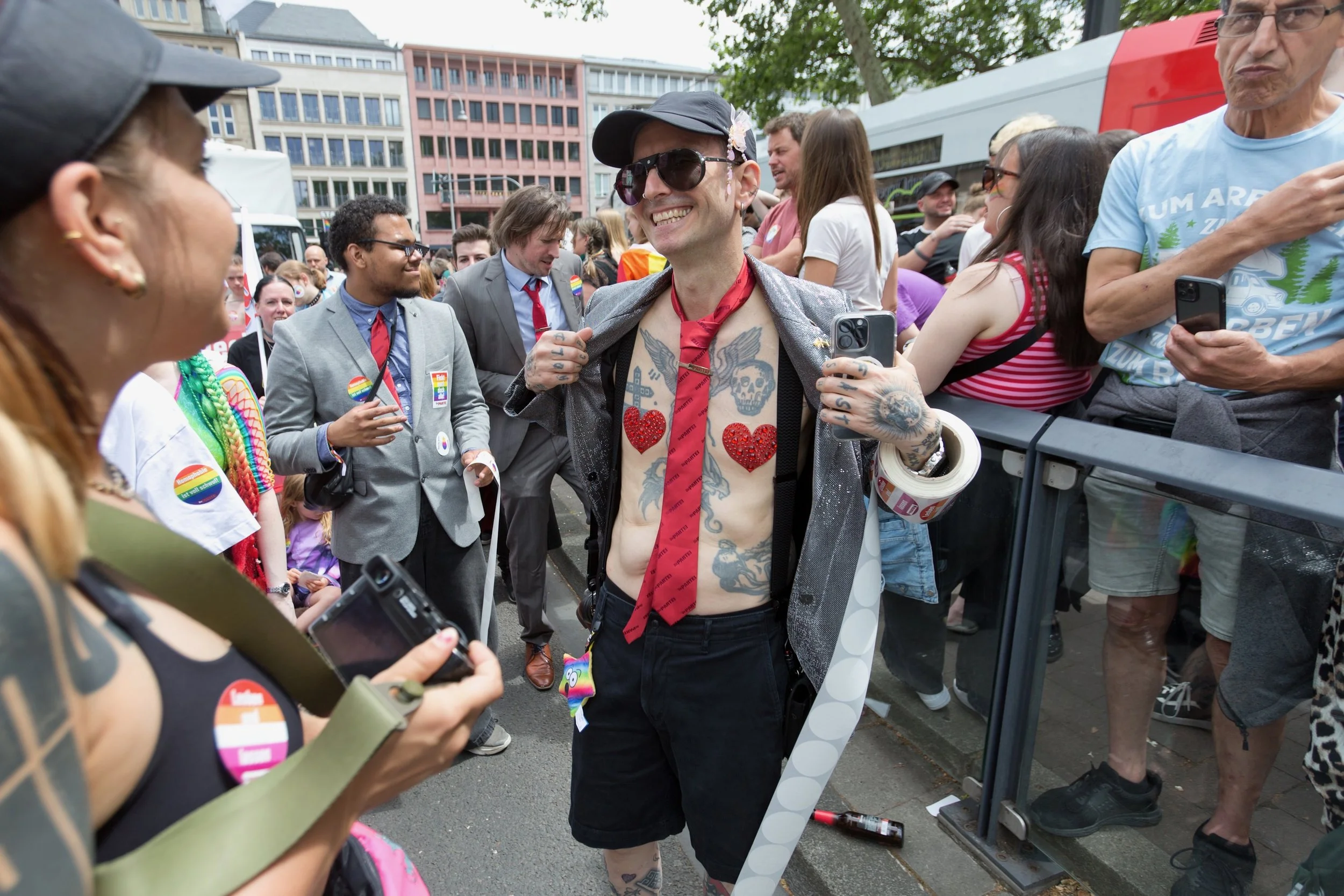 fotos_von_felix_linde_die_PARTEI_colognepride_CSD_2026_koeln_mark_benecke - 5.jpeg