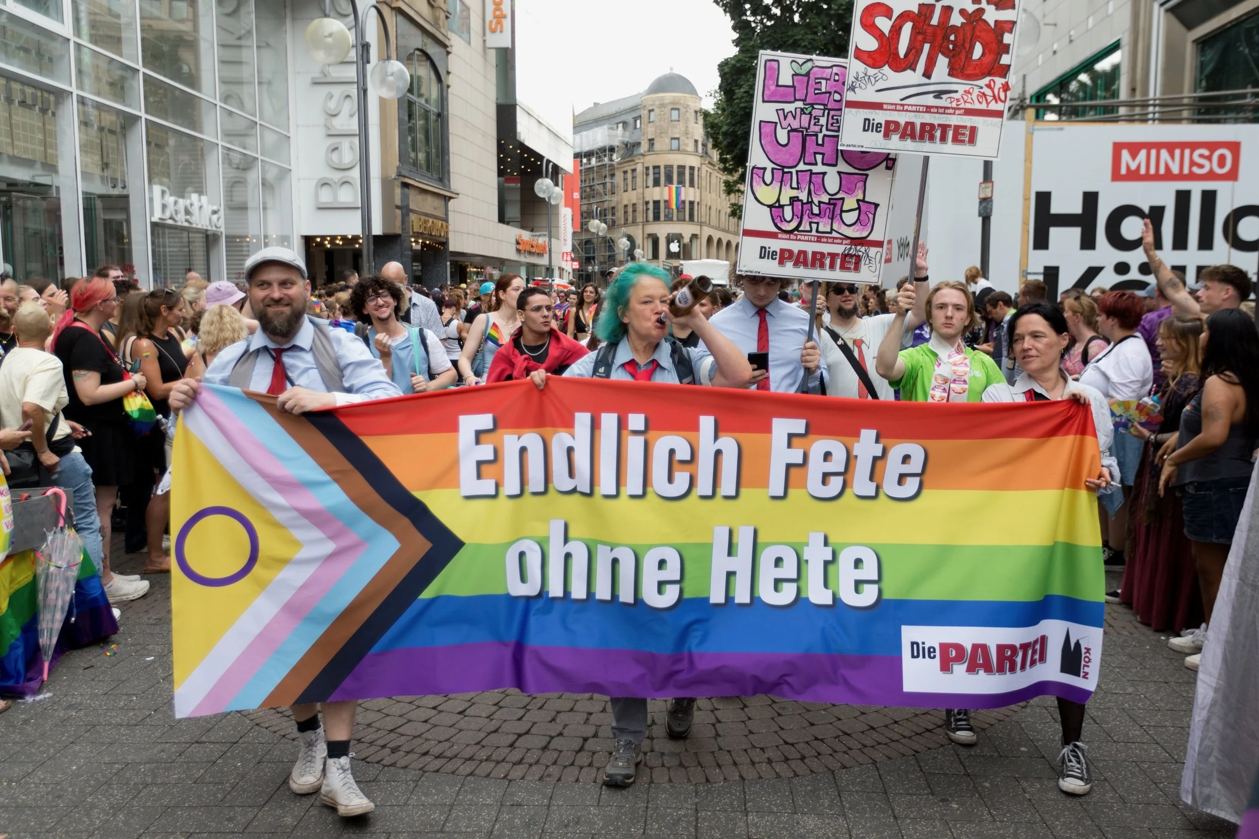 fotos_von_felix_linde_die_PARTEI_colognepride_CSD_2026_koeln_mark_benecke - 21.jpeg