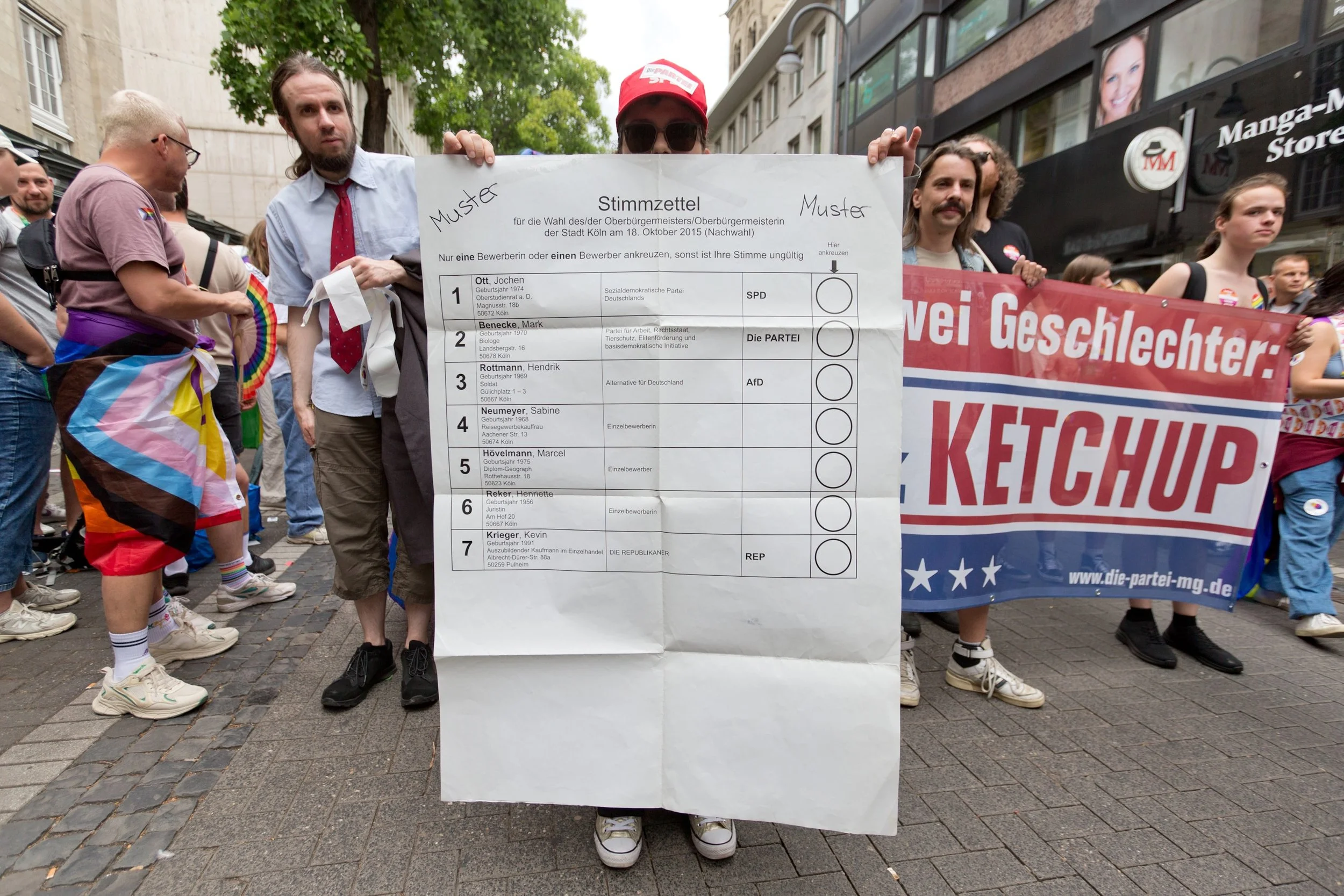 fotos_von_felix_linde_die_PARTEI_colognepride_CSD_2026_koeln_mark_benecke - 32.jpeg