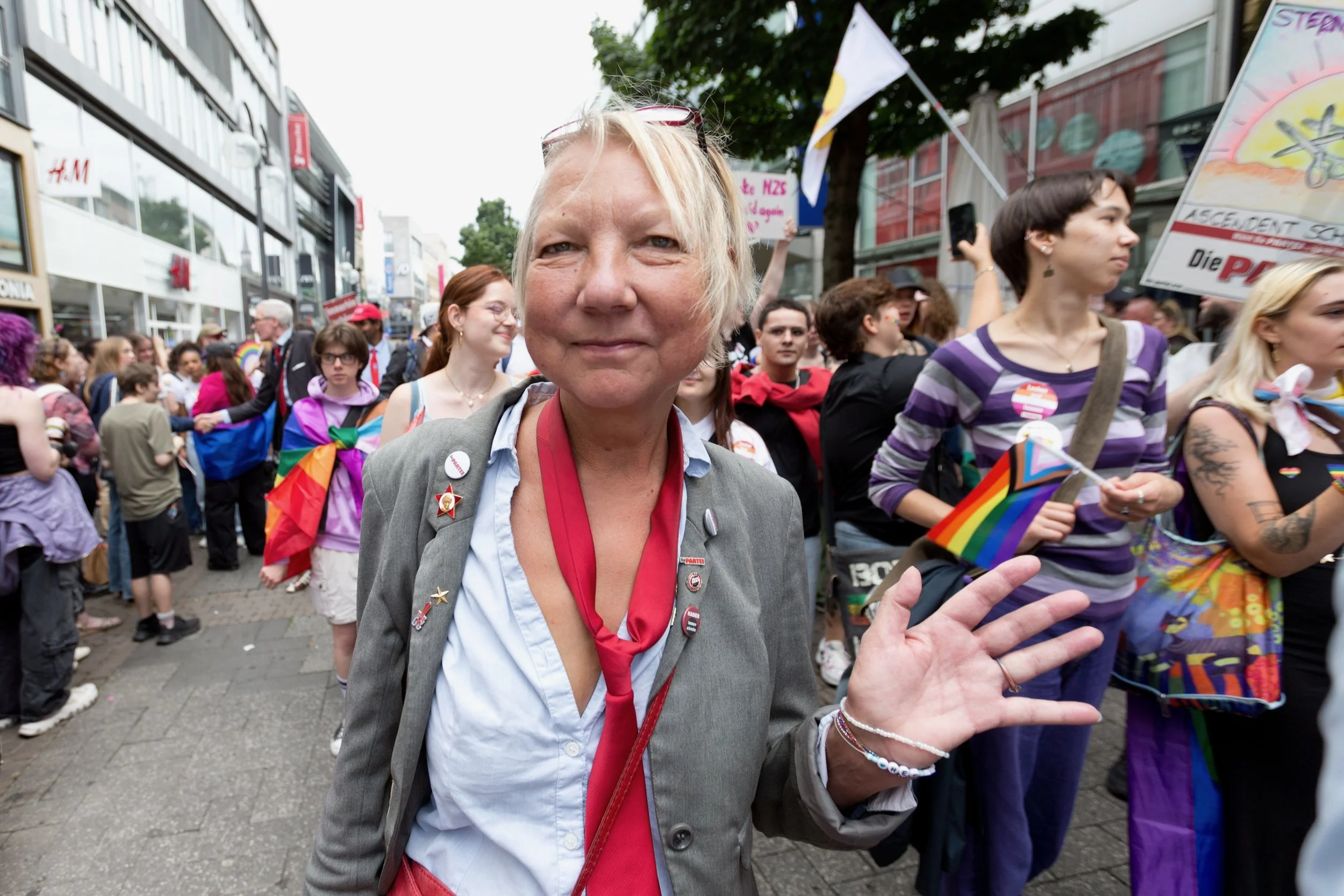 fotos_von_felix_linde_die_PARTEI_colognepride_CSD_2026_koeln_mark_benecke - 37.jpeg