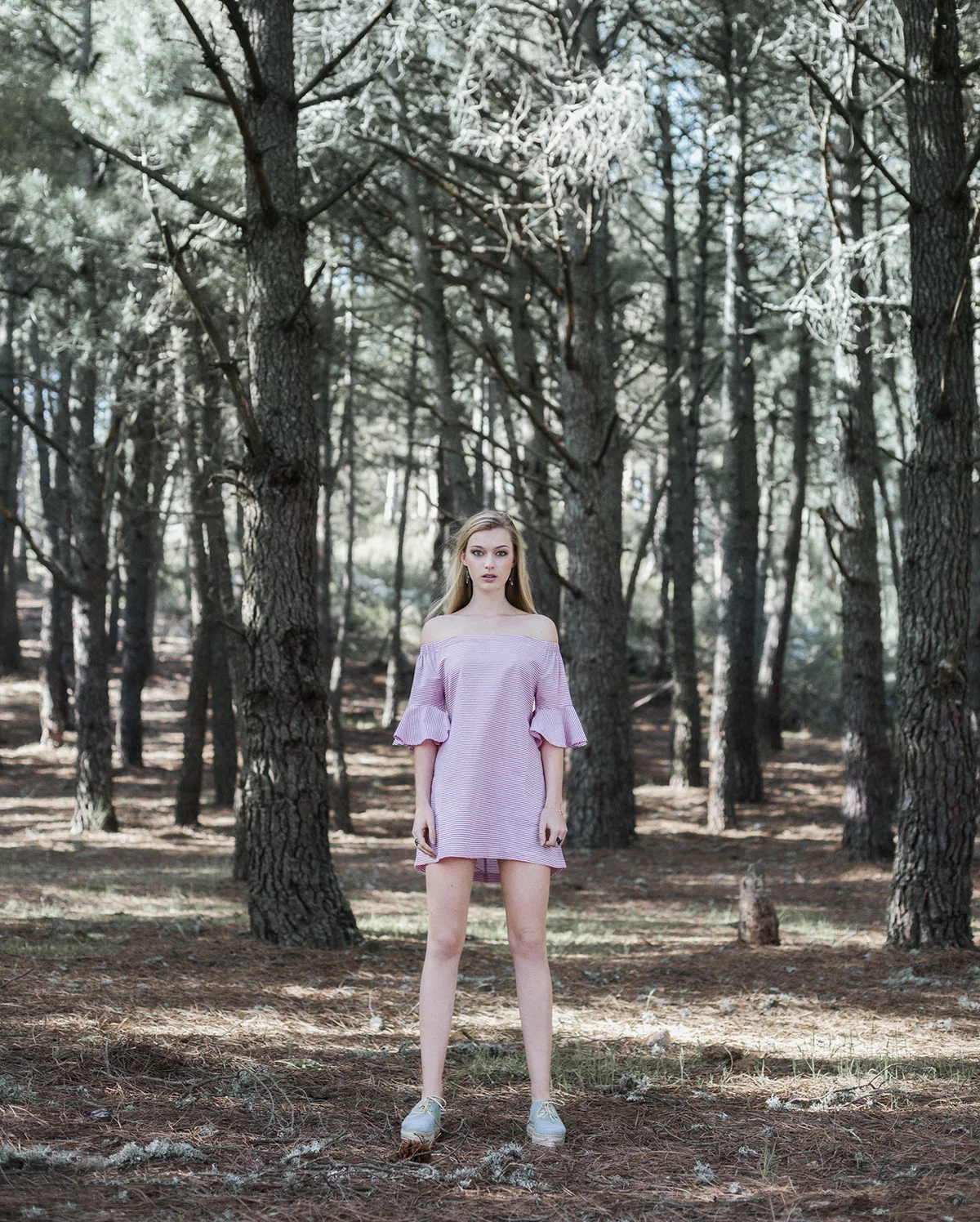 Off shoulder dress and French sleeves - Kling Shoes- Aedo Accessories - Roberto Navazo