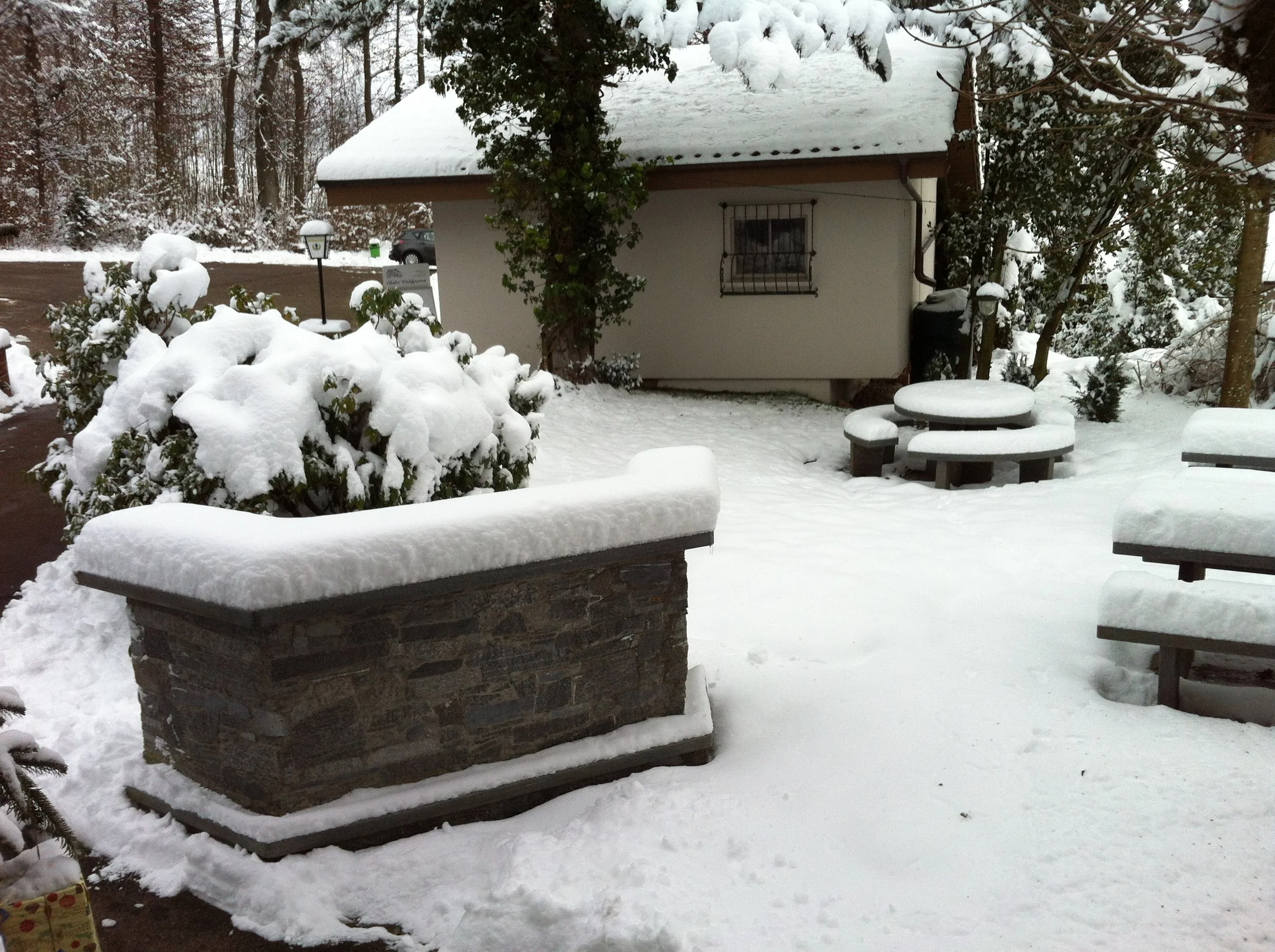 Bar Tessiner Garten.JPG