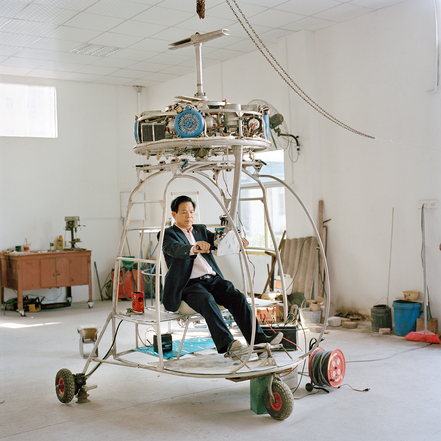 xiaoxiao-xu-aeronautics-in-the-backyards-2015-photography-of-china-04.jpg