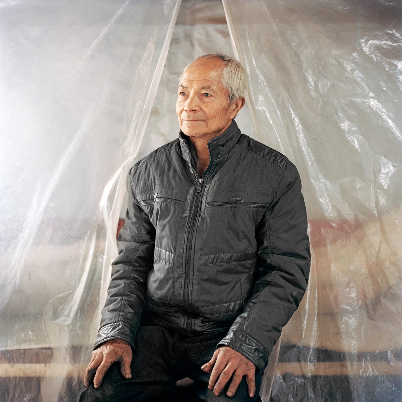 xiaoxiao-xu-aeronautics-in-the-backyards-2015-photography-of-china-38.jpg