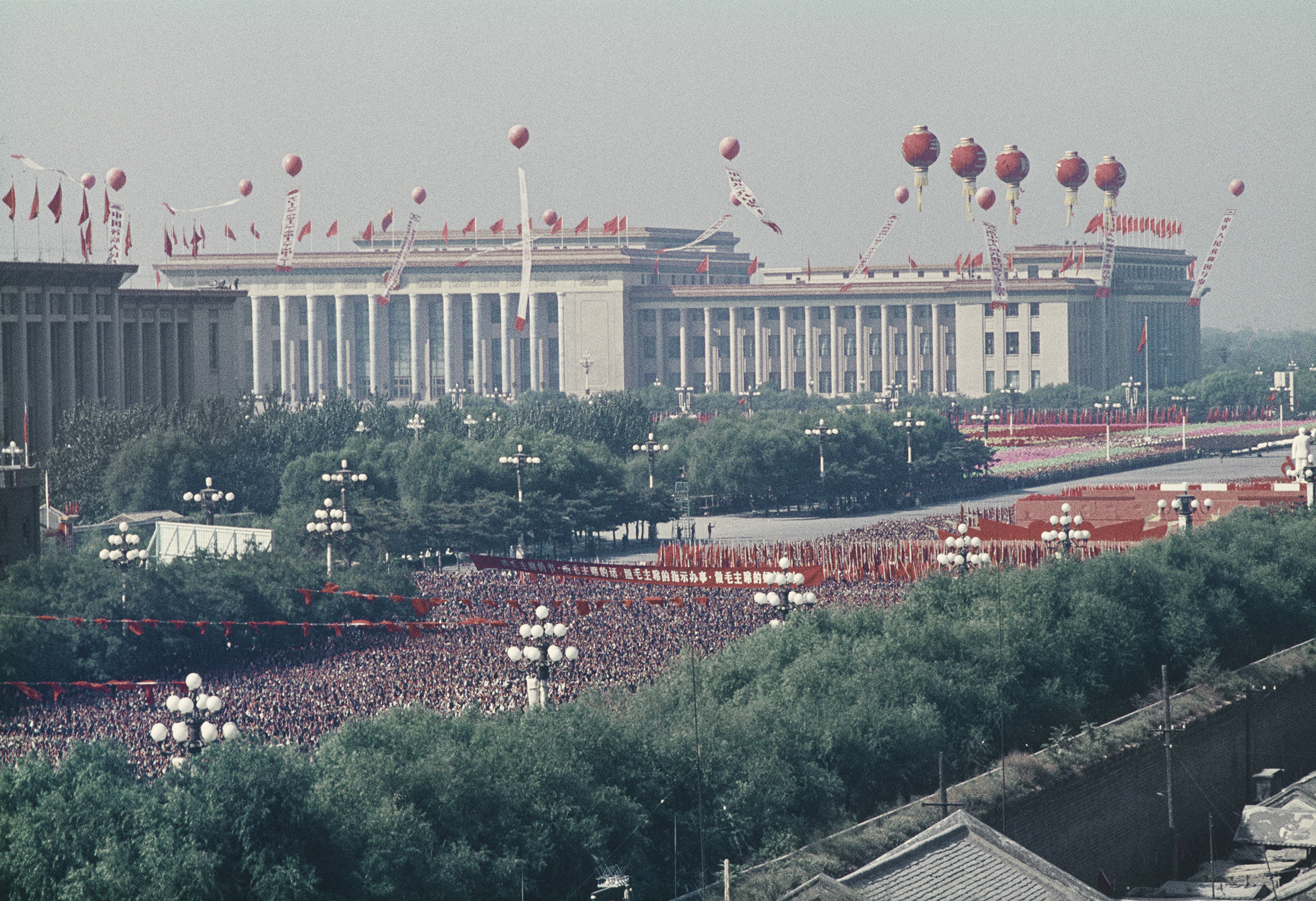 1st October 1966, in the background, the Great Hall of People on Tian’anmen square © Solange Brand