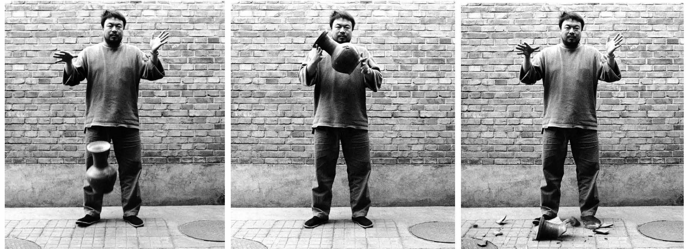 Ai Weiwei, Dropping a Han Dynasty Urn, 1995 / Courtesy the artist and the Walther Collection