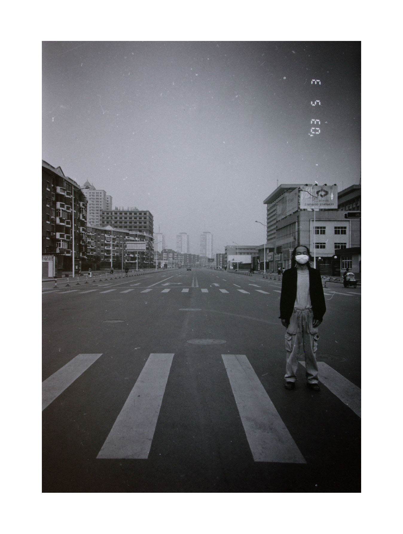 4-Self-portraits and performative approach-Moyi - The Calendar and I - 10-moyi-photography-of-china.jpg