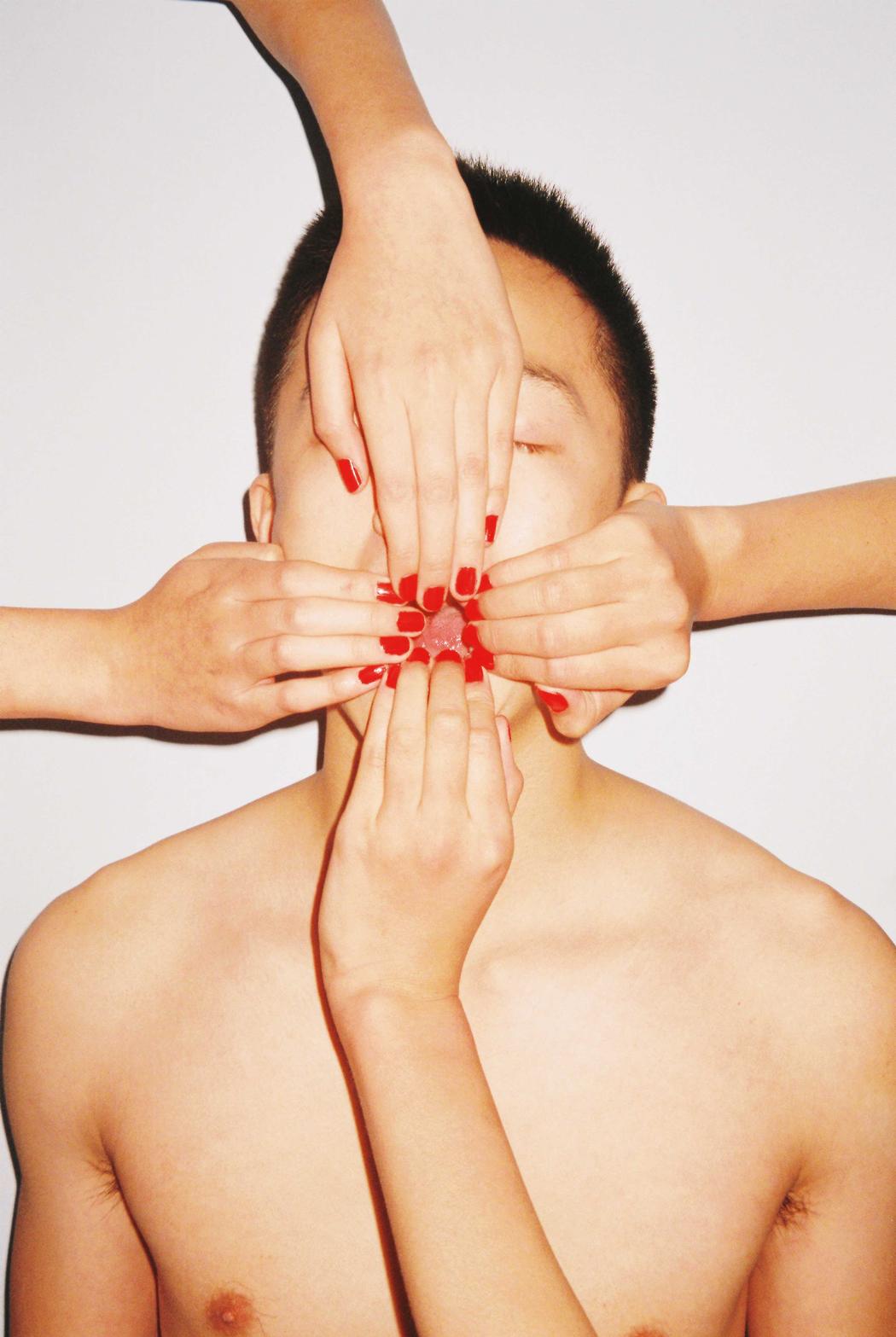 RH04, Untitled, China, 2015 © Courtesy of Estate of Ren Hang and OstLicht Gallery