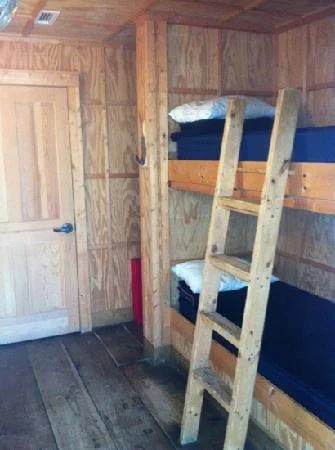 HikeInnRooms.jpg