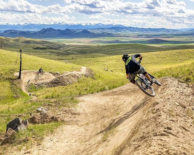 It feels so good to be back on the mountain bike and stacking up miles of smooth singletrack! It's amazing what a little adrenaline and fresh air can do to soothe the mind during these challenging times.
.
.
.
#montanamoment