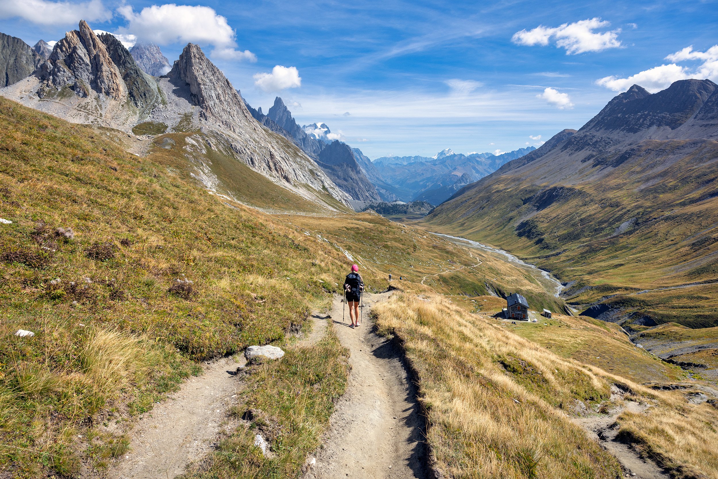 Down to La Casermetta hut..