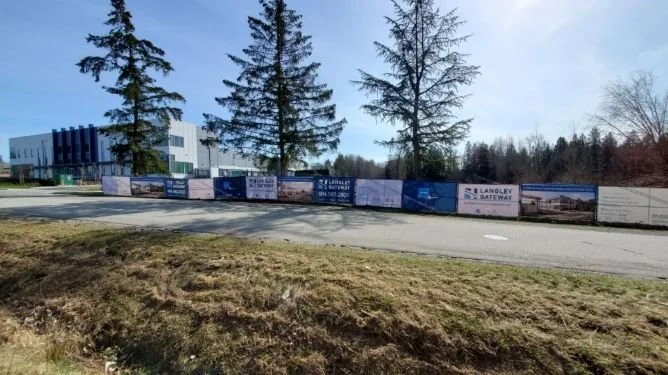  Onsite Signage  