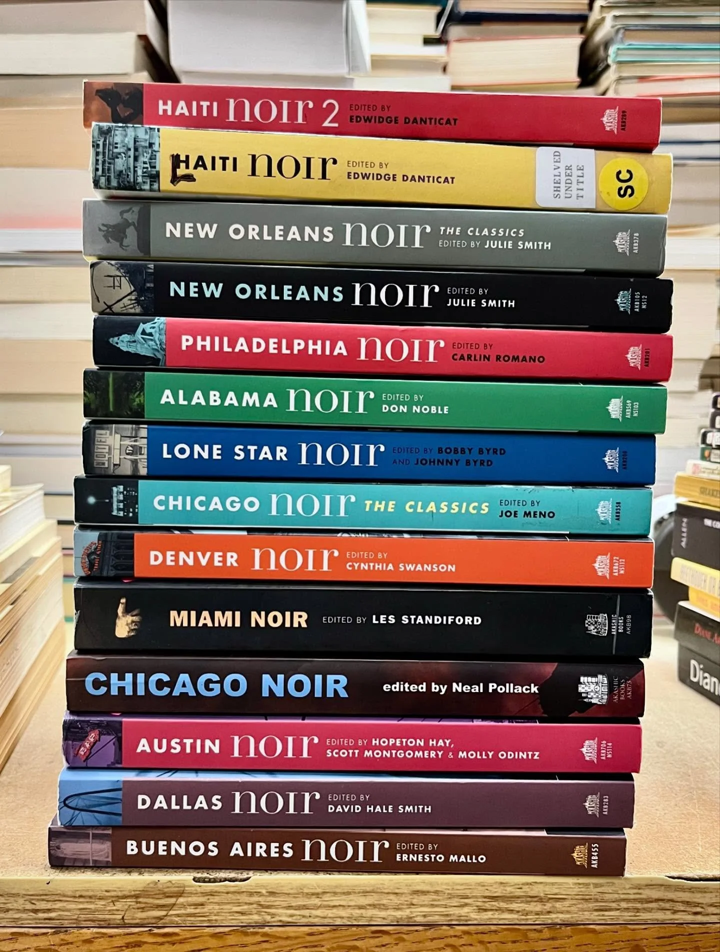 New in stock: noir series, women writing mysteries, &ldquo;for beginners&rdquo; books in spanish, and literature in spanish!