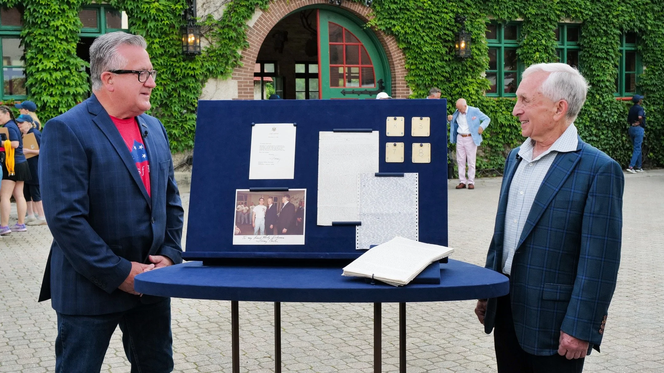 Roadshow book fans--Ken will be on tonight's @RoadshowPBS episode, @PBS