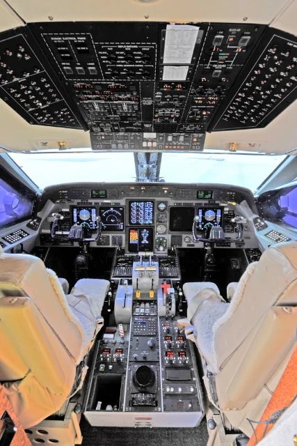 gulfstream_t.jpg