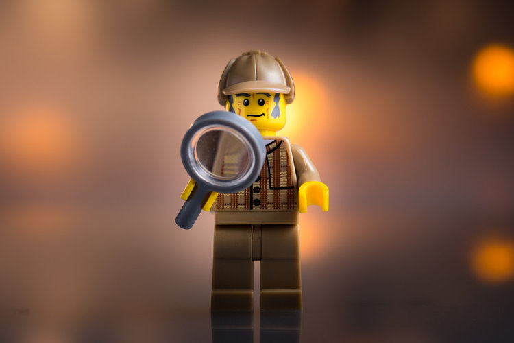overgeneralization examples - lego sherlock holmes looking through a magnifying glass