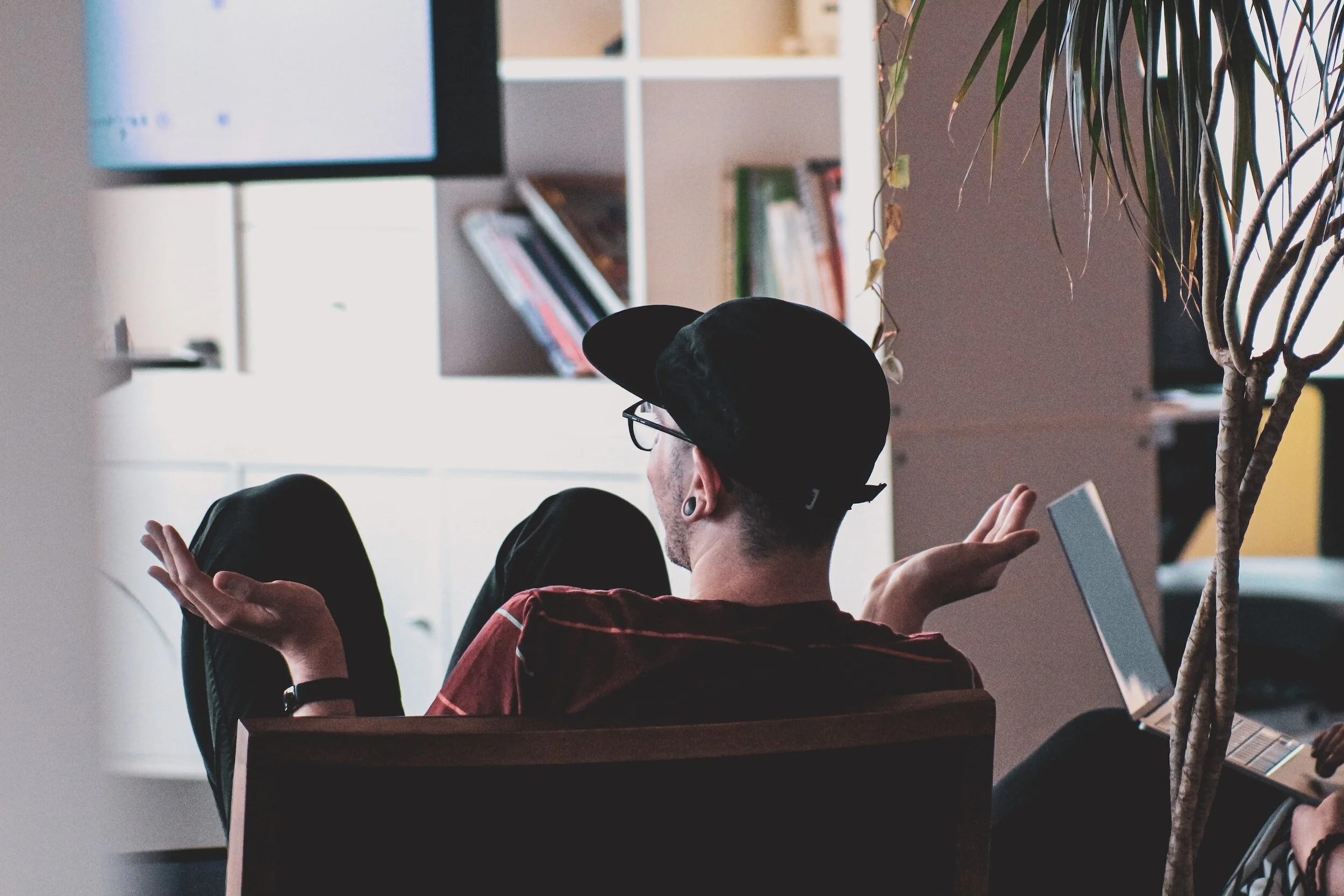 How to Stop Ruminating: client talking in CBT therapy for rumination