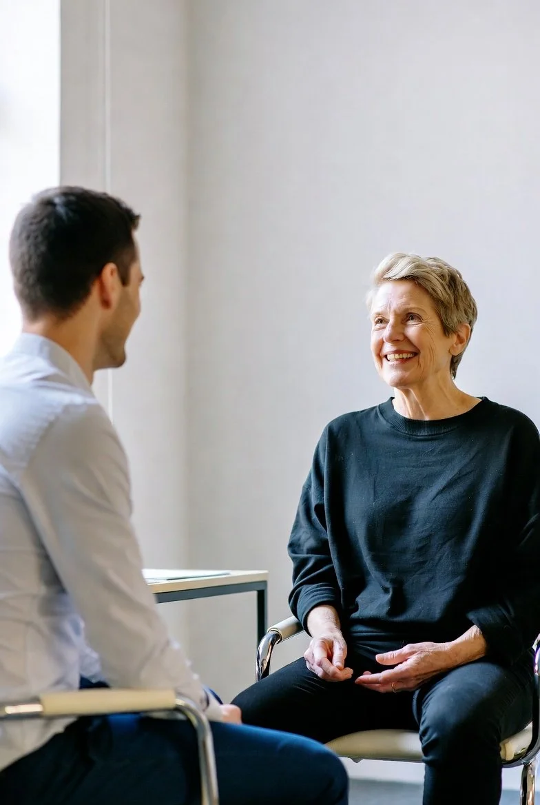 L.A. Generalized Anxiety Disorder Therapist working with a client in a CBT session