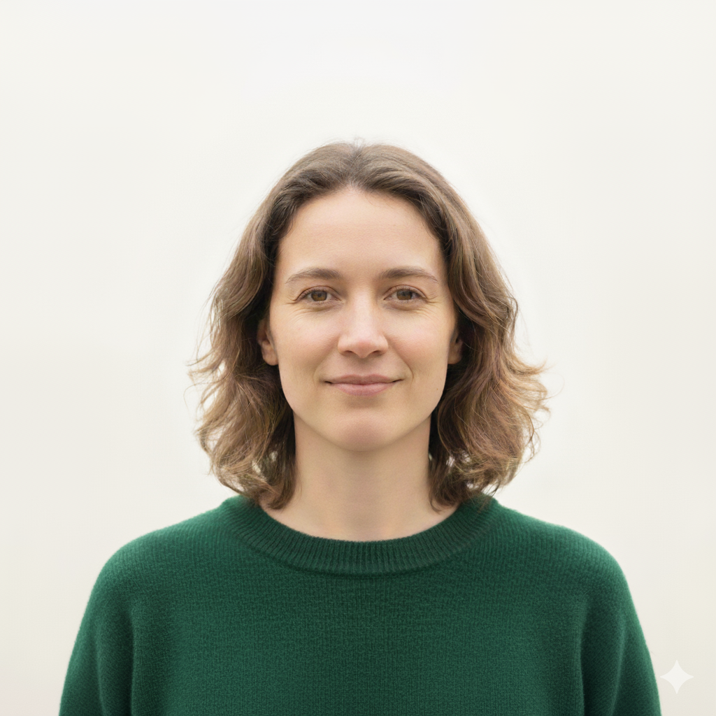 CBT for Low Self Esteem: Confident woman look straight ahead