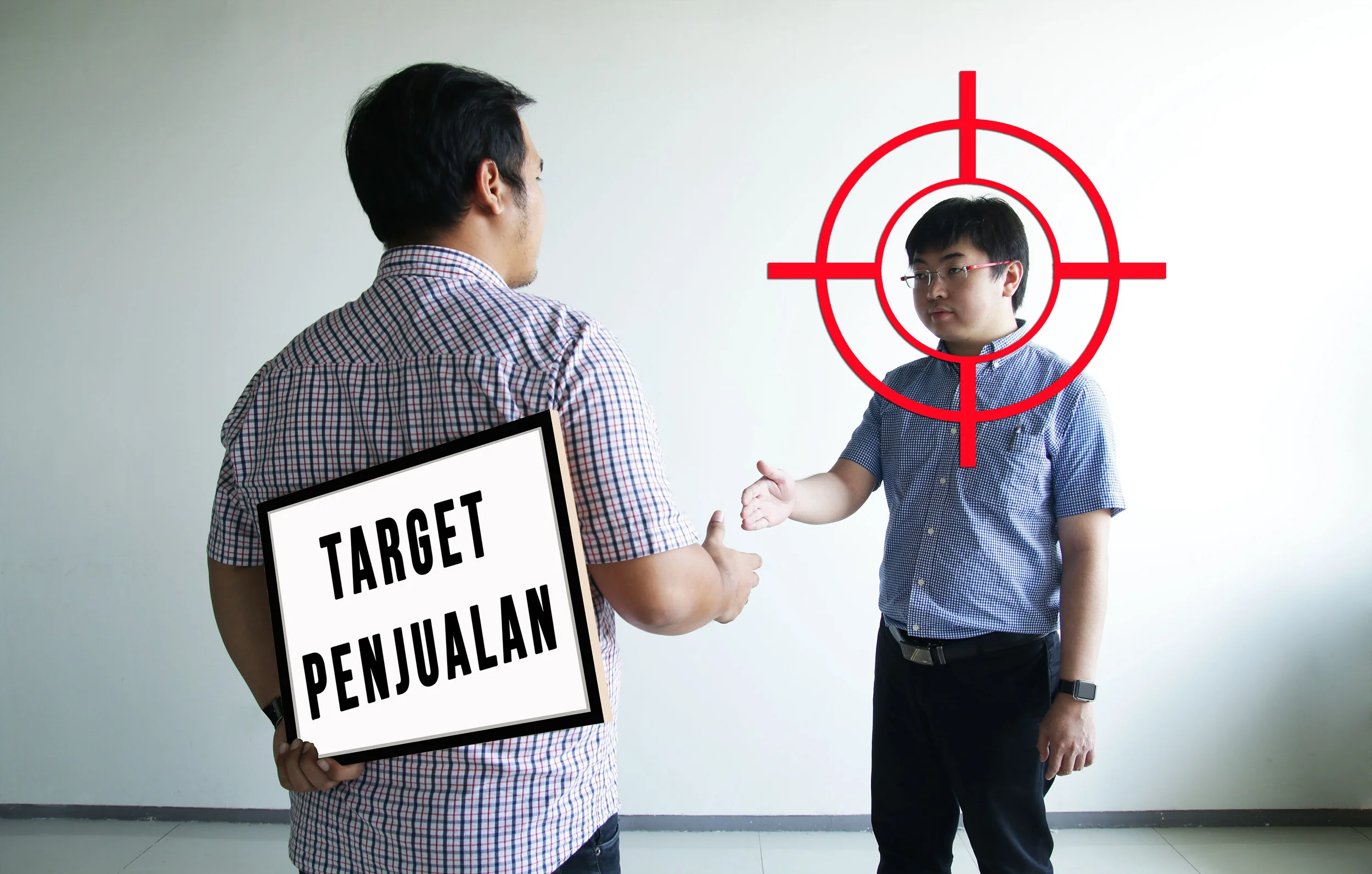 ILUSTRASI TARGET PENJUALAN (UCEO)