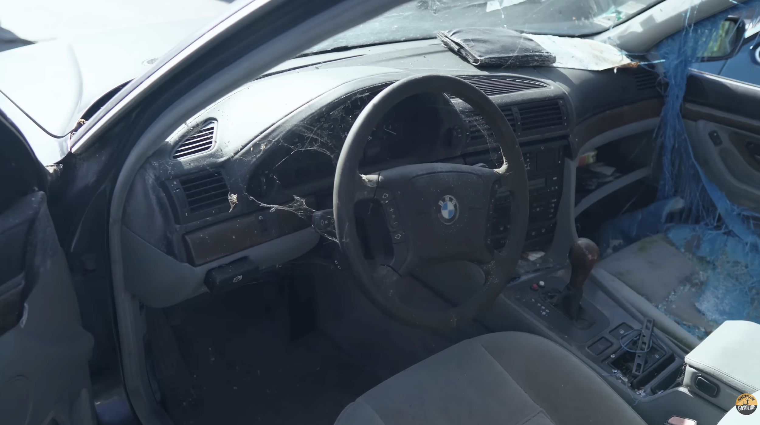BMW E38 750iL V12