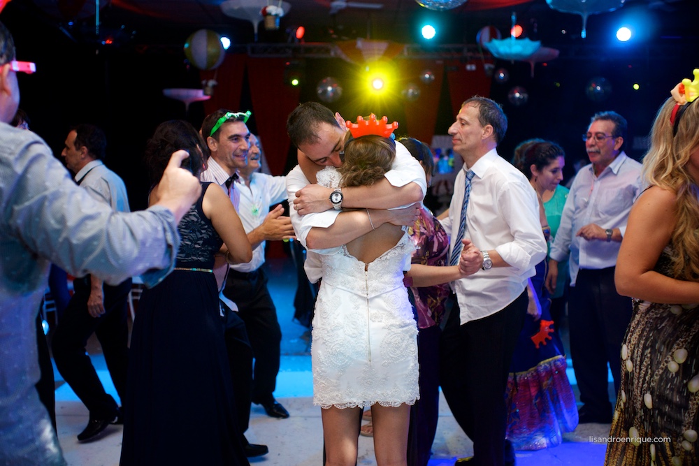  Boda de Mariana y Pablo. San Francisco, Córdoba. Estilo Circus. Más de esta Historia en Fotógrafo de Bodas www.lisandroenrique.com 