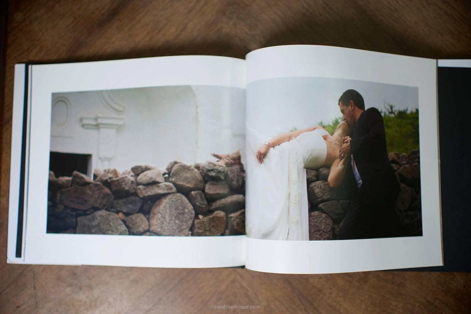 Fotolibro+de+Bodas-+Pareja+Enamorada.jpeg