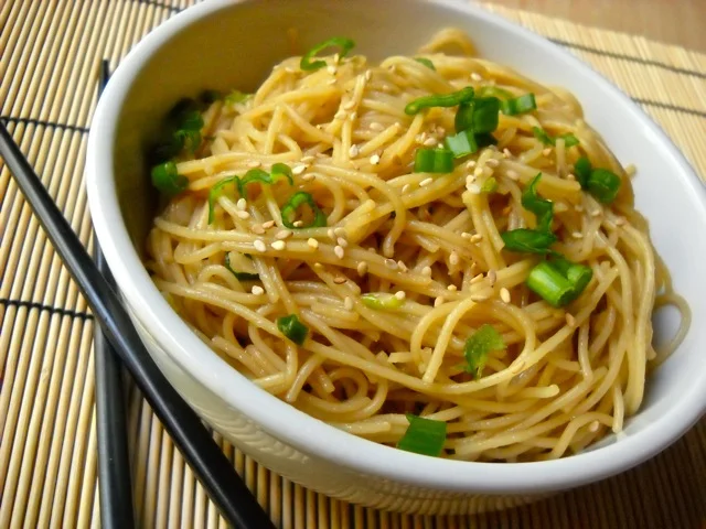 blackgarlicnoodles.jpg