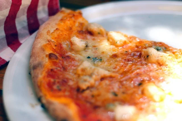 blackgarlicmargheritapizza.jpg