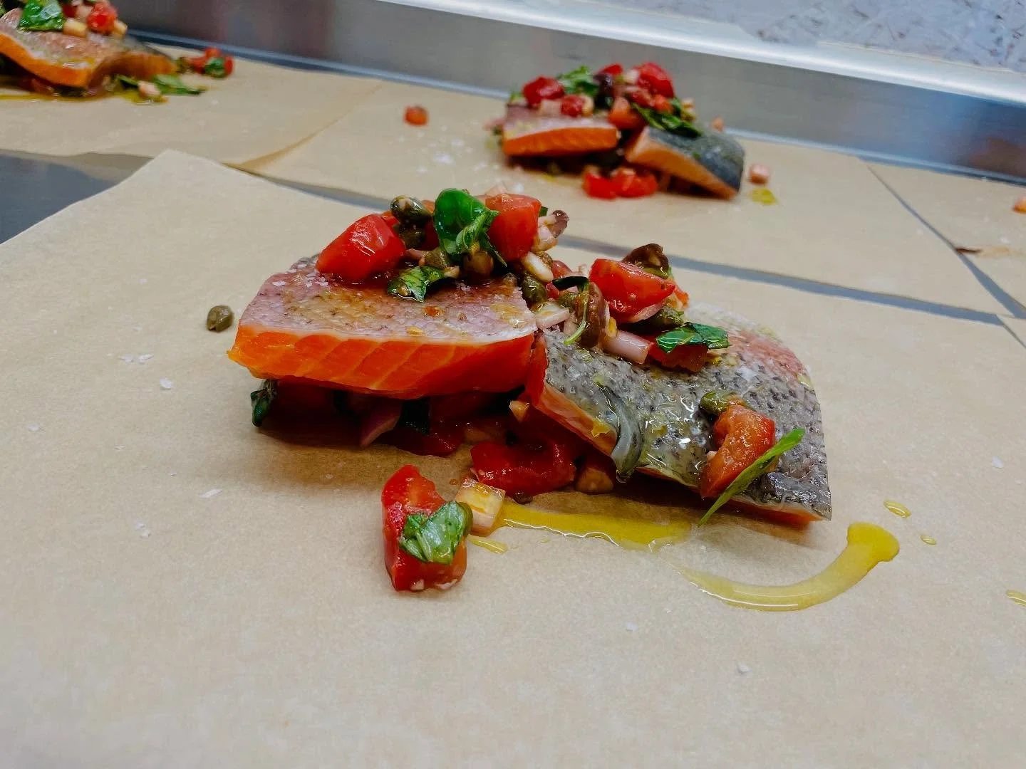 e are ready for tomorrow&rsquo;s @growingcommunities farmers market 😎

Lunch specials - coronation smoked haddock sarnie 😋

Specials of the week:
- Chef-prepared our fish in papillotte -South Italian marinated Trout fillets, fragrant basil, salty c