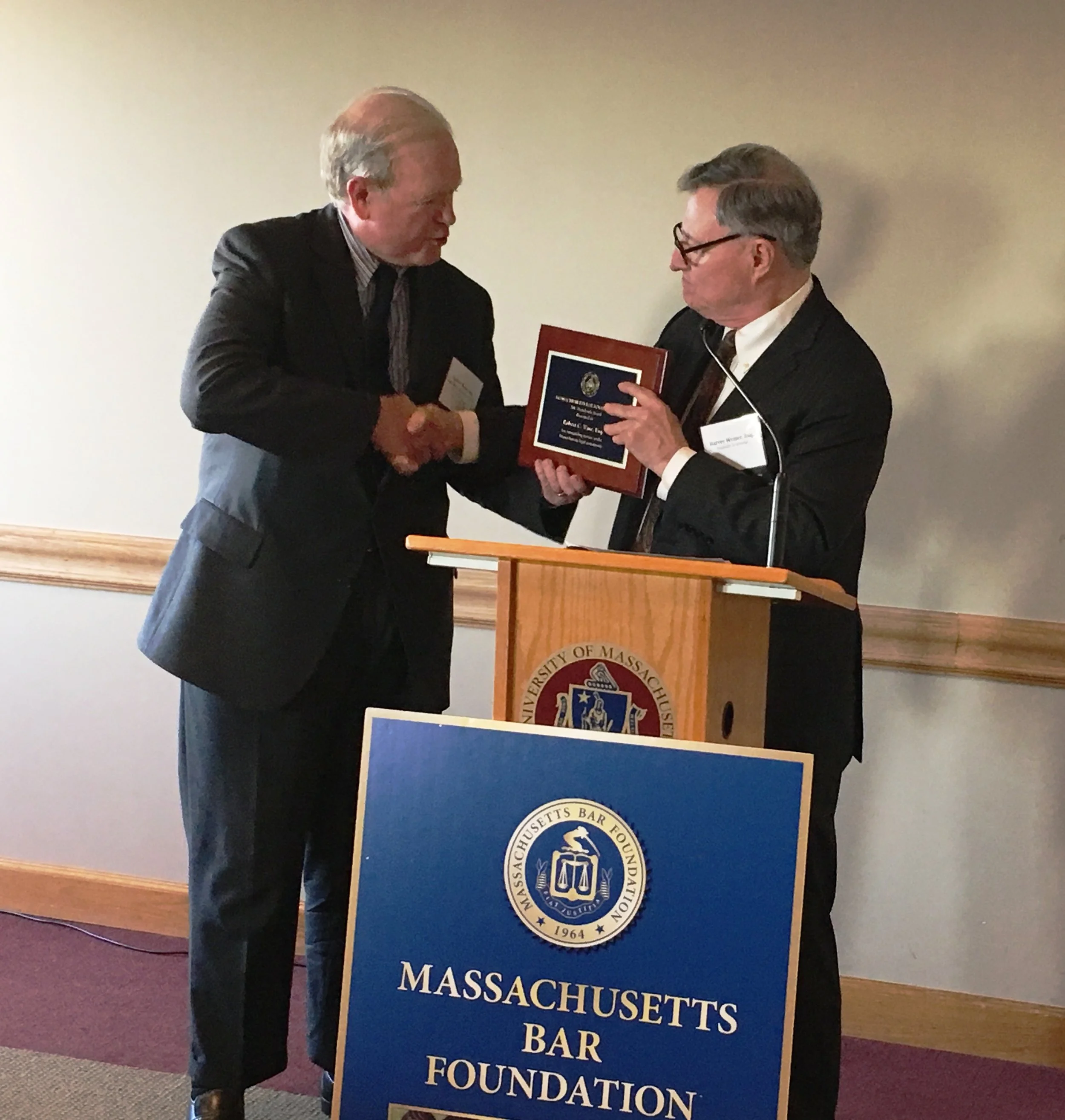 MBF Vice President Harvey Weiner presents Attorney Bob Ware with the 2017 President's Award.