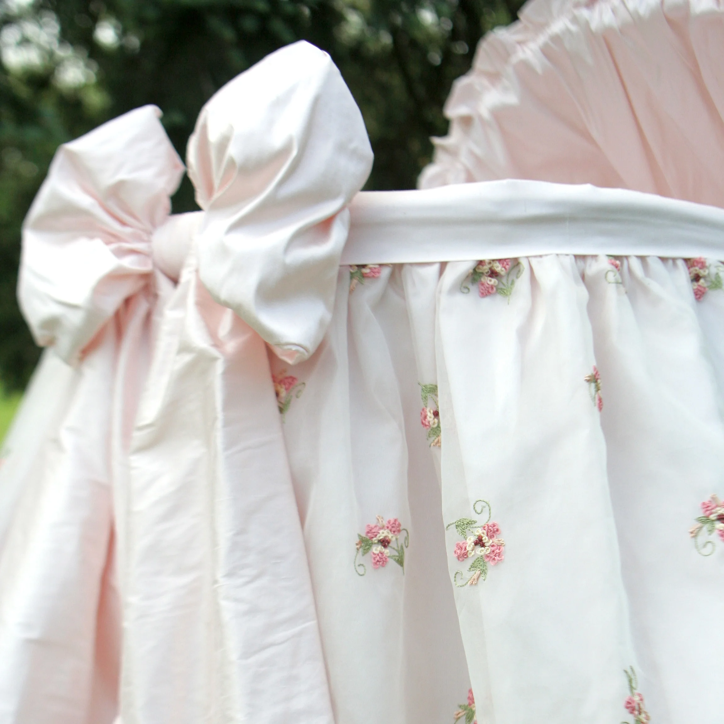 Belle Bassinet Detail.jpg