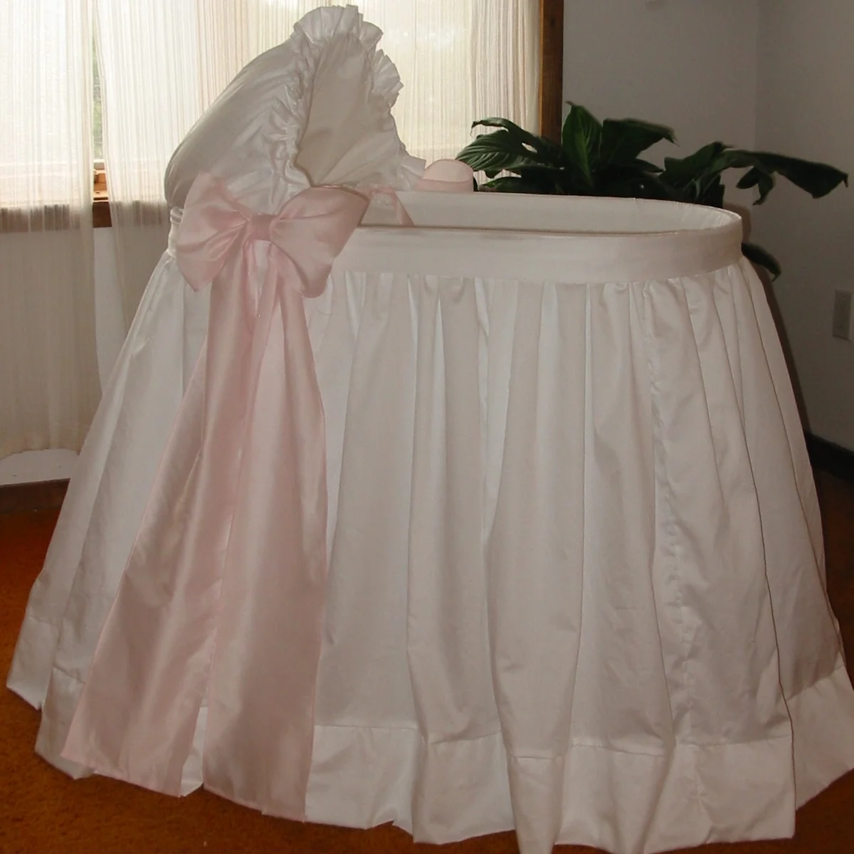 Cambridge Bassinet - not hi res.JPG