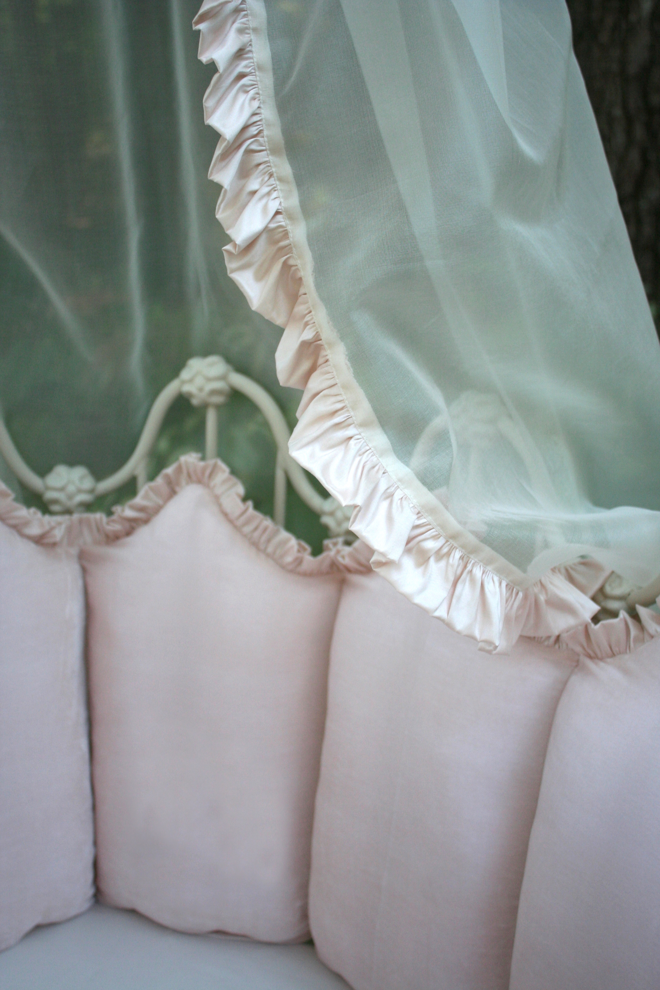 Interior of Florence with one curtain.jpg