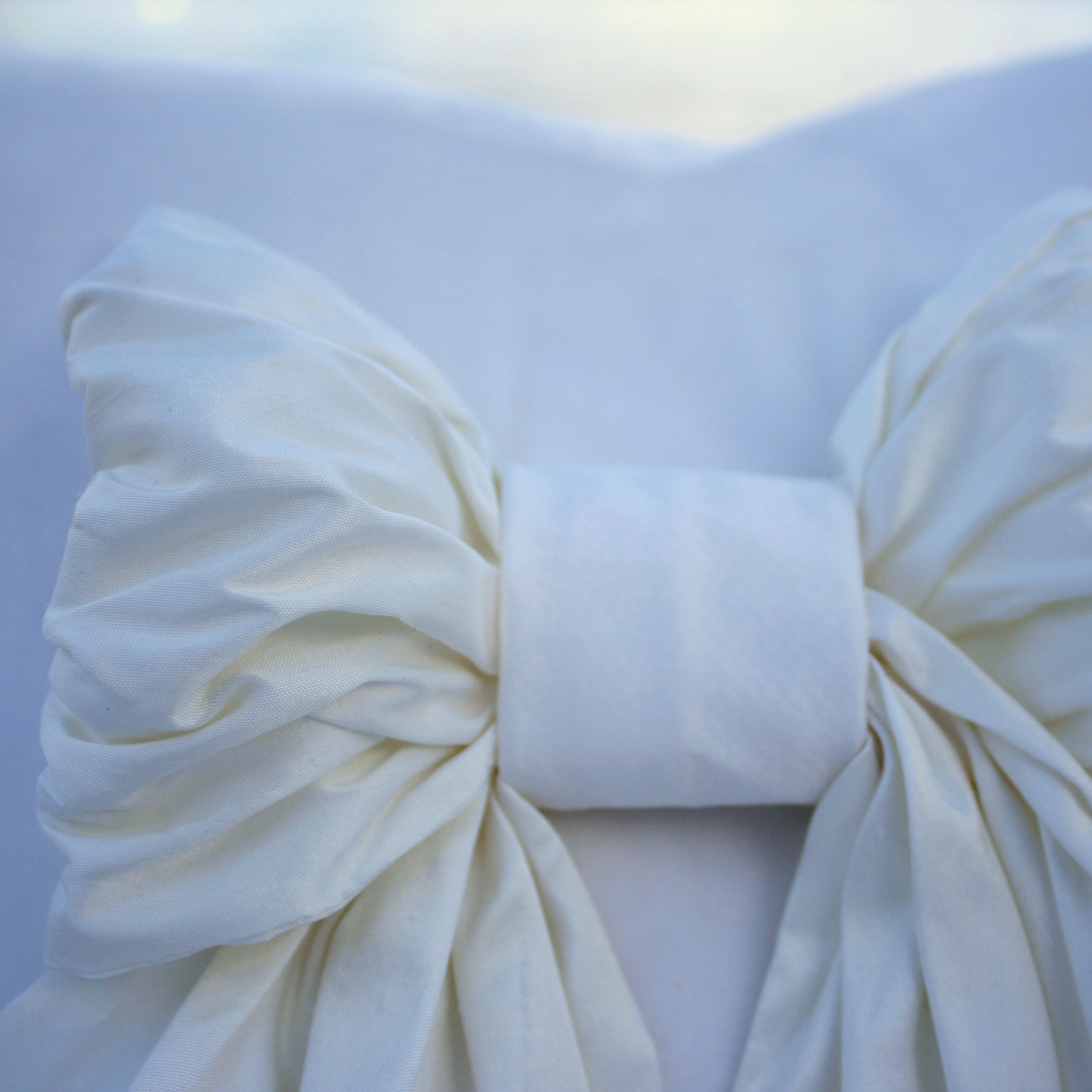 Bow Pillow Silk Velvet.jpg