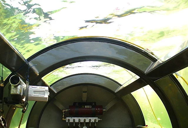 Inside+cabin+submerged+lkg+rearward.jpg