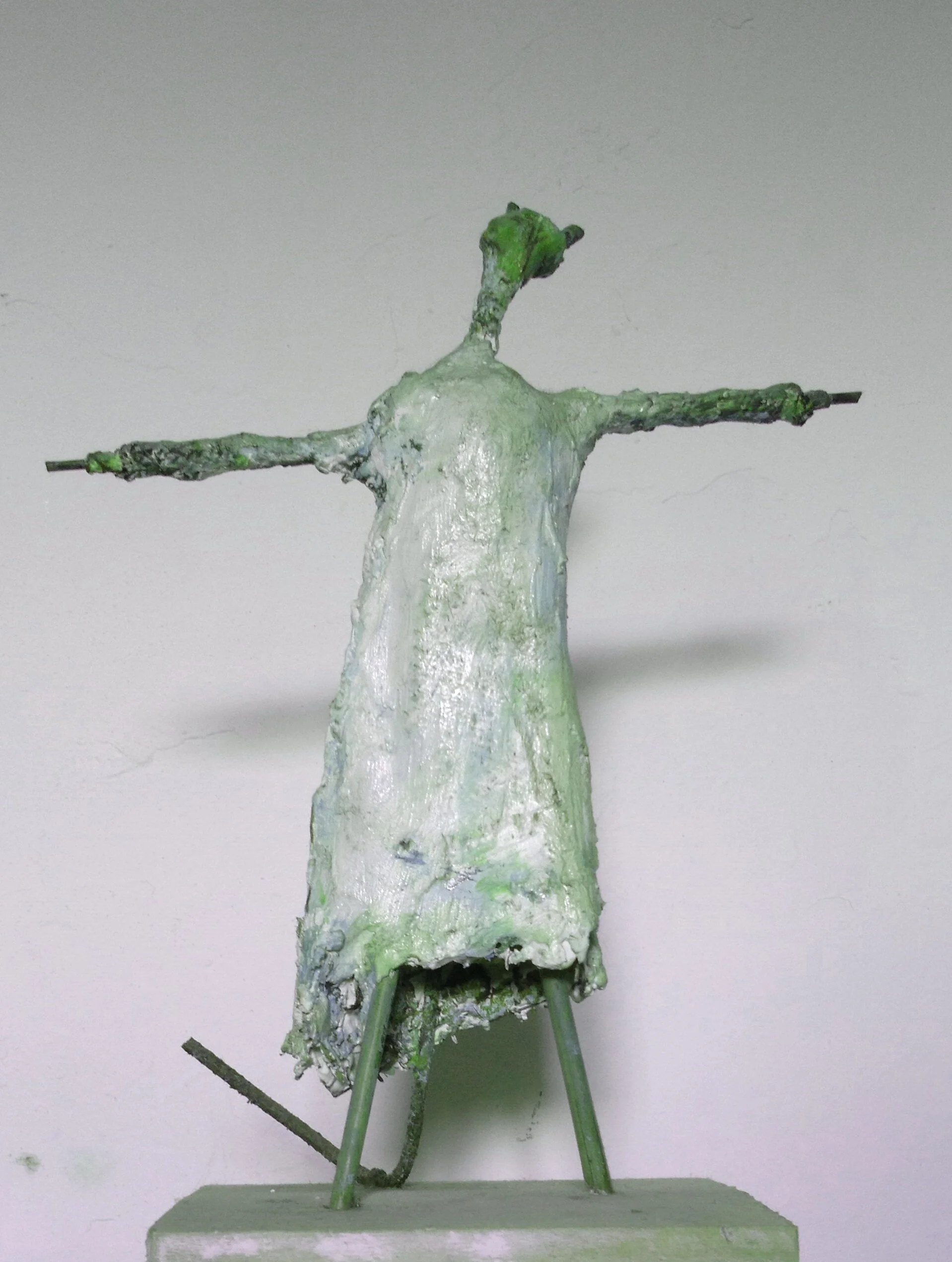 gorneton standing figure.jpg