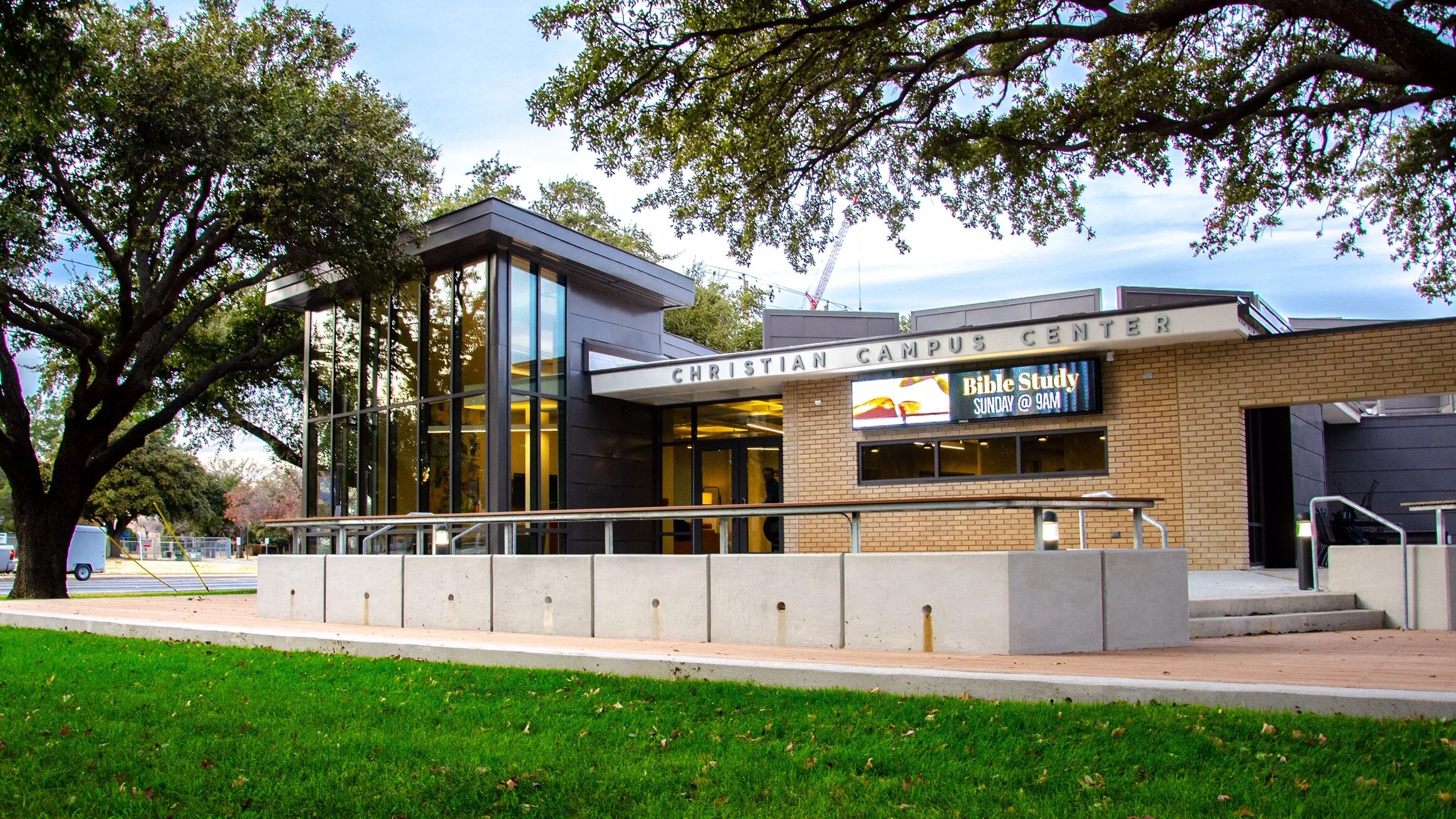 Doug Photo-Small.JPG