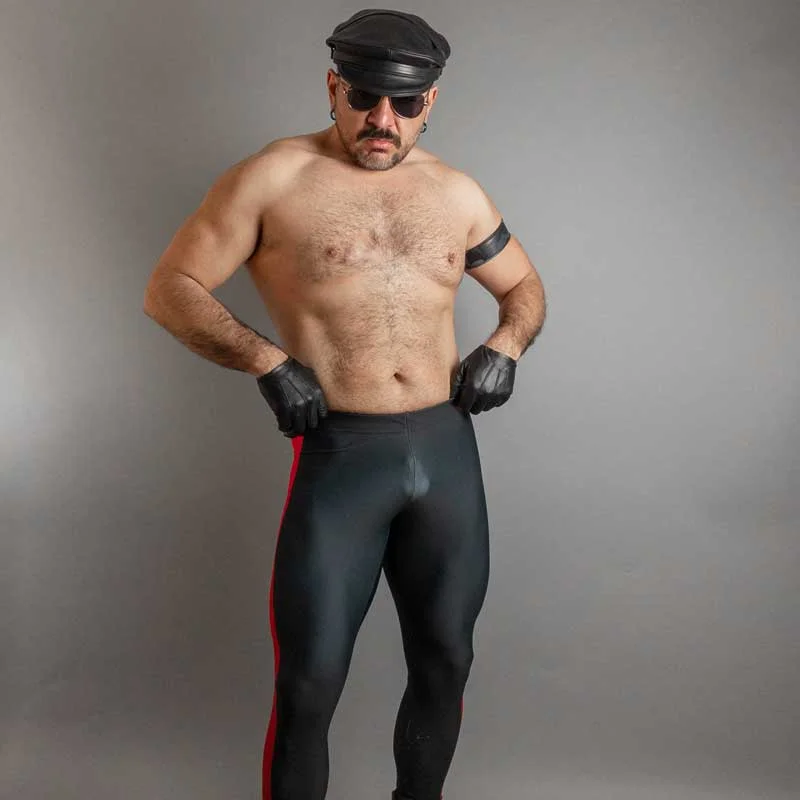 Red-Fisting3.jpg