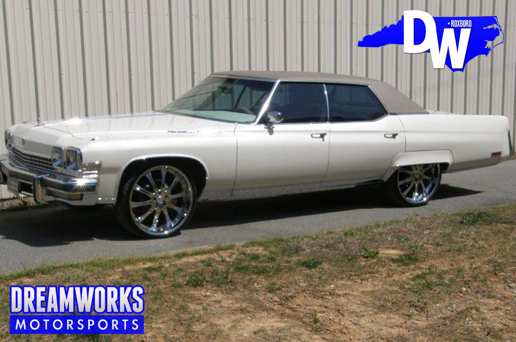 1974 Buick Electra 225 with 24" MOZ