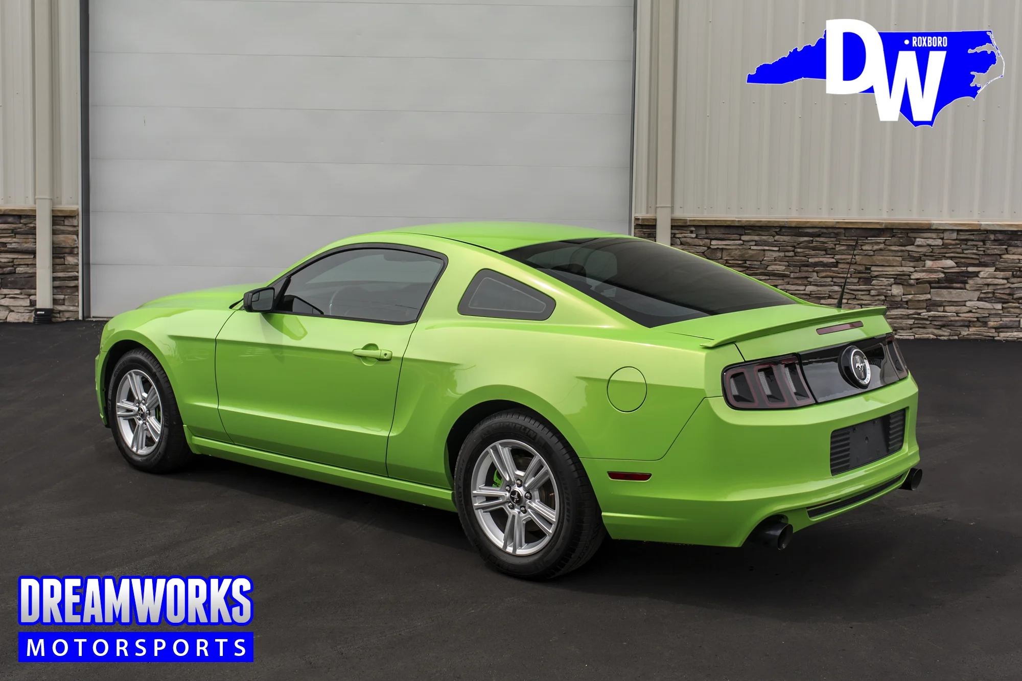 Green-Mustang-4.jpg
