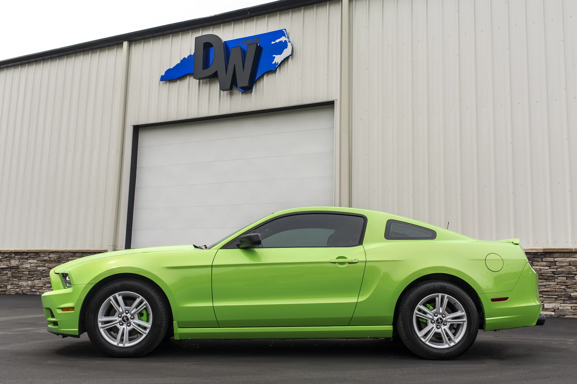 Green-Mustang-2.jpg