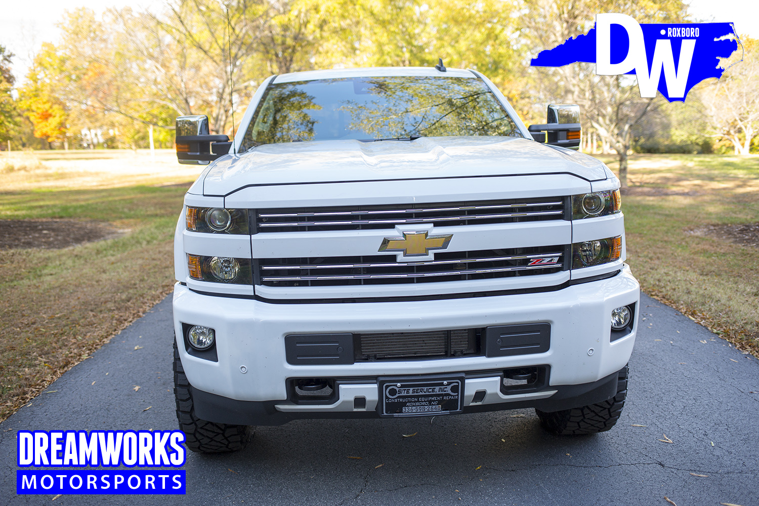 White-chevy-Truck-by-Dreamworksmotorsports-6.jpg