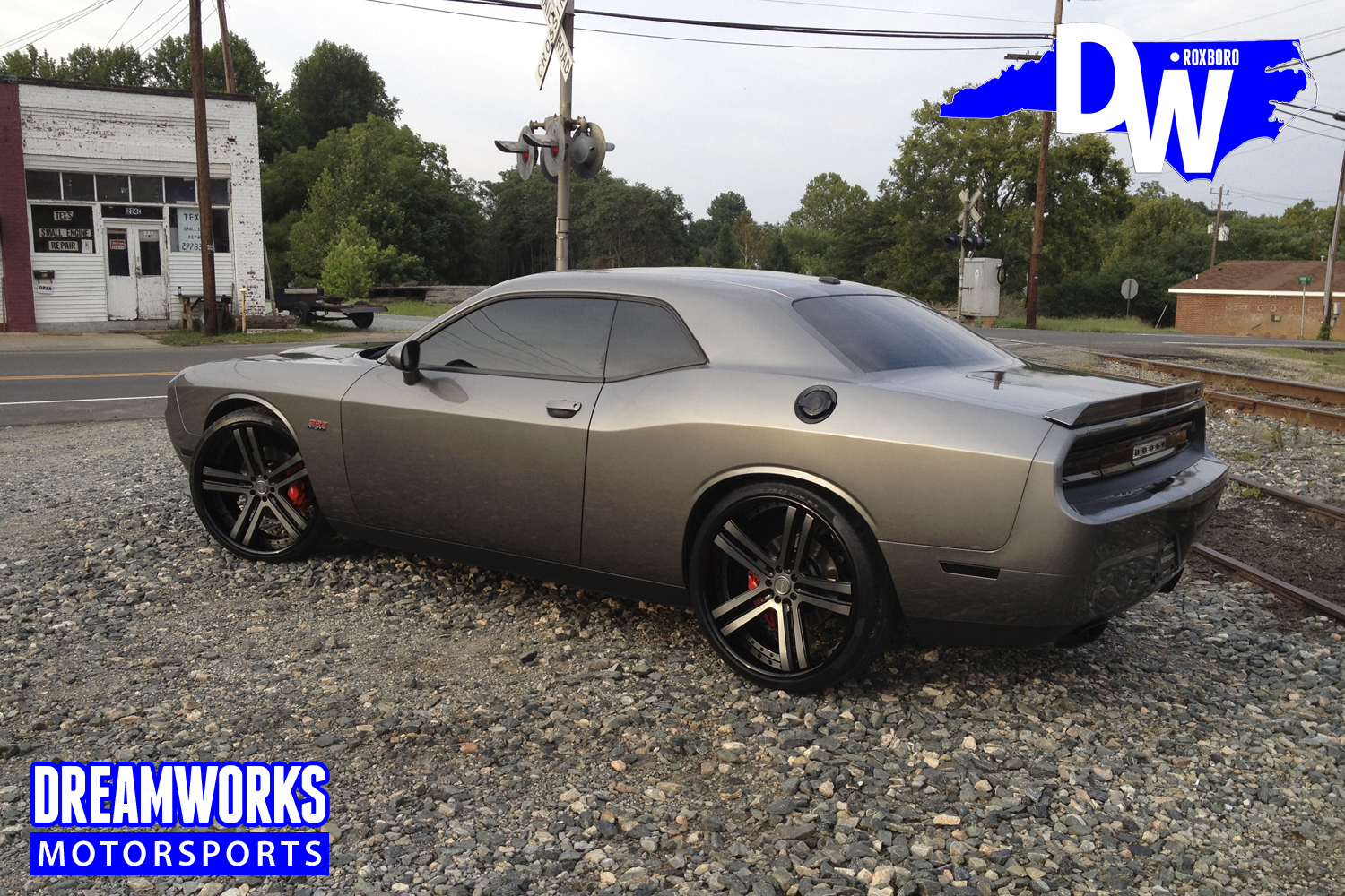 Dodge-Challenger-By-Dreamworks-Motorsports-10.jpg