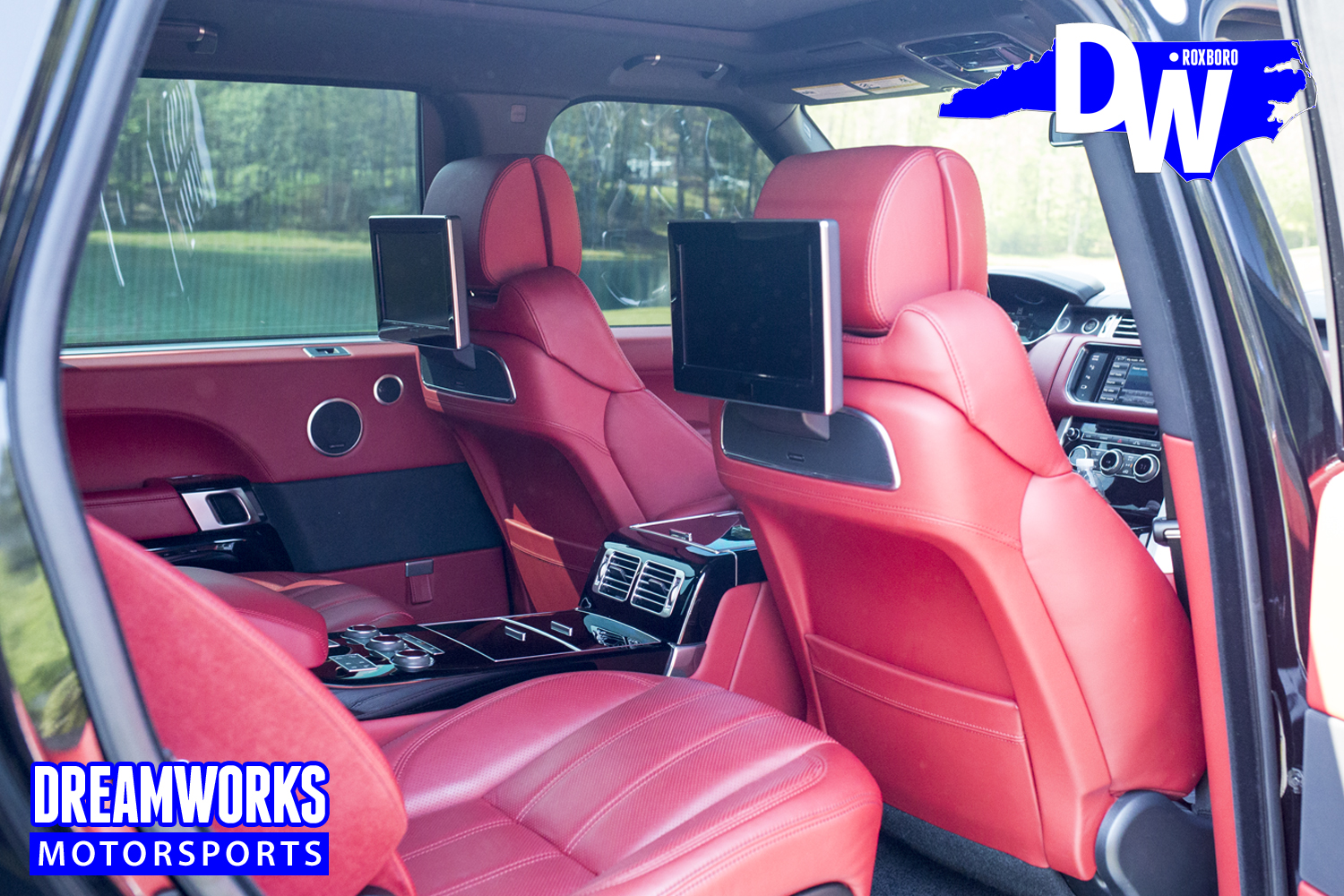 Satin-Black-Range-Rover-Dreamworks-Motorsports-interior-2.jpg