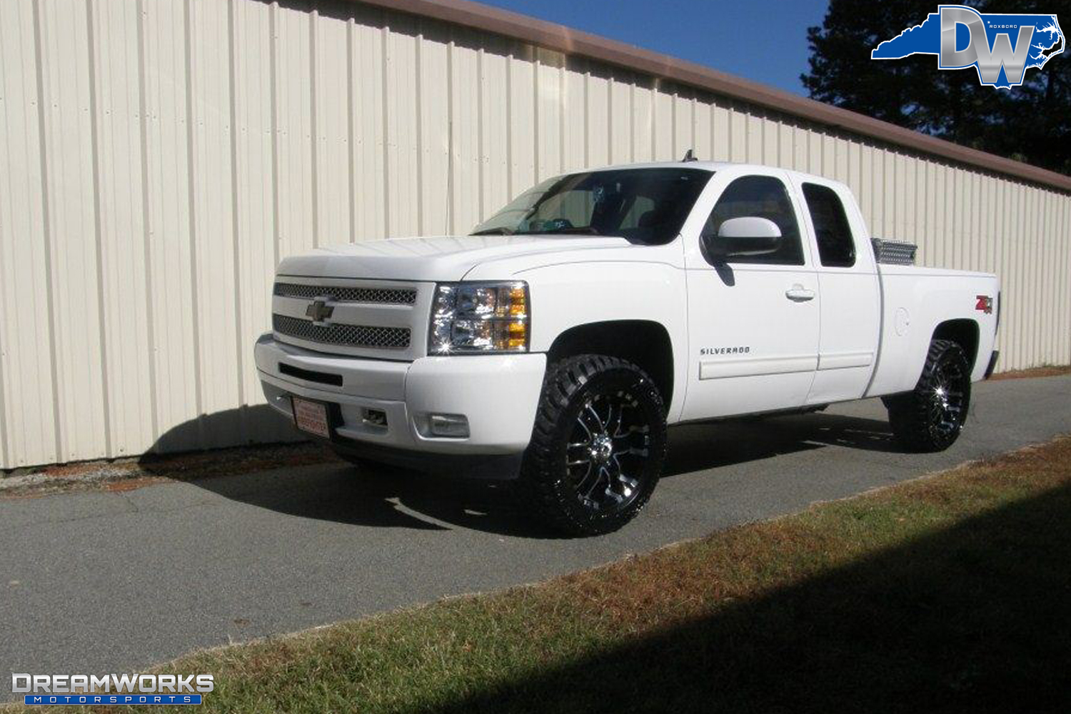 Chevrolet_Silverado_1500_By_Dreamworks_Motorsports-4.jpg