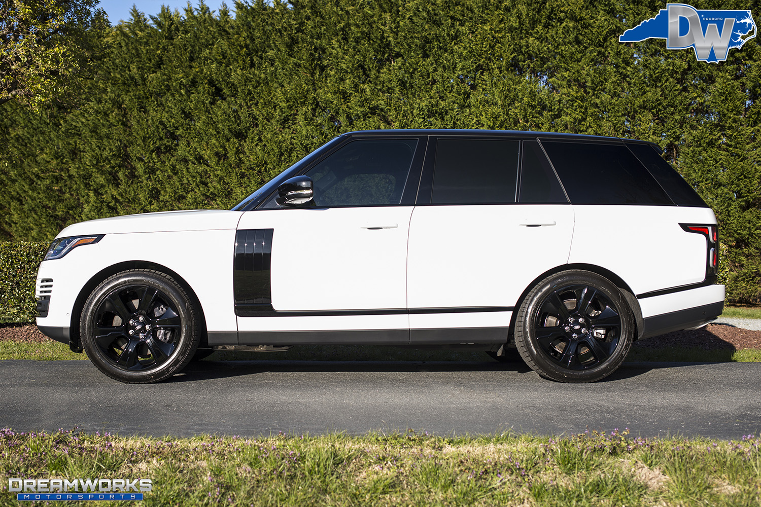 White-Range-Rover-Black-Wheels-Dreamworks-Motorsports-1.jpg
