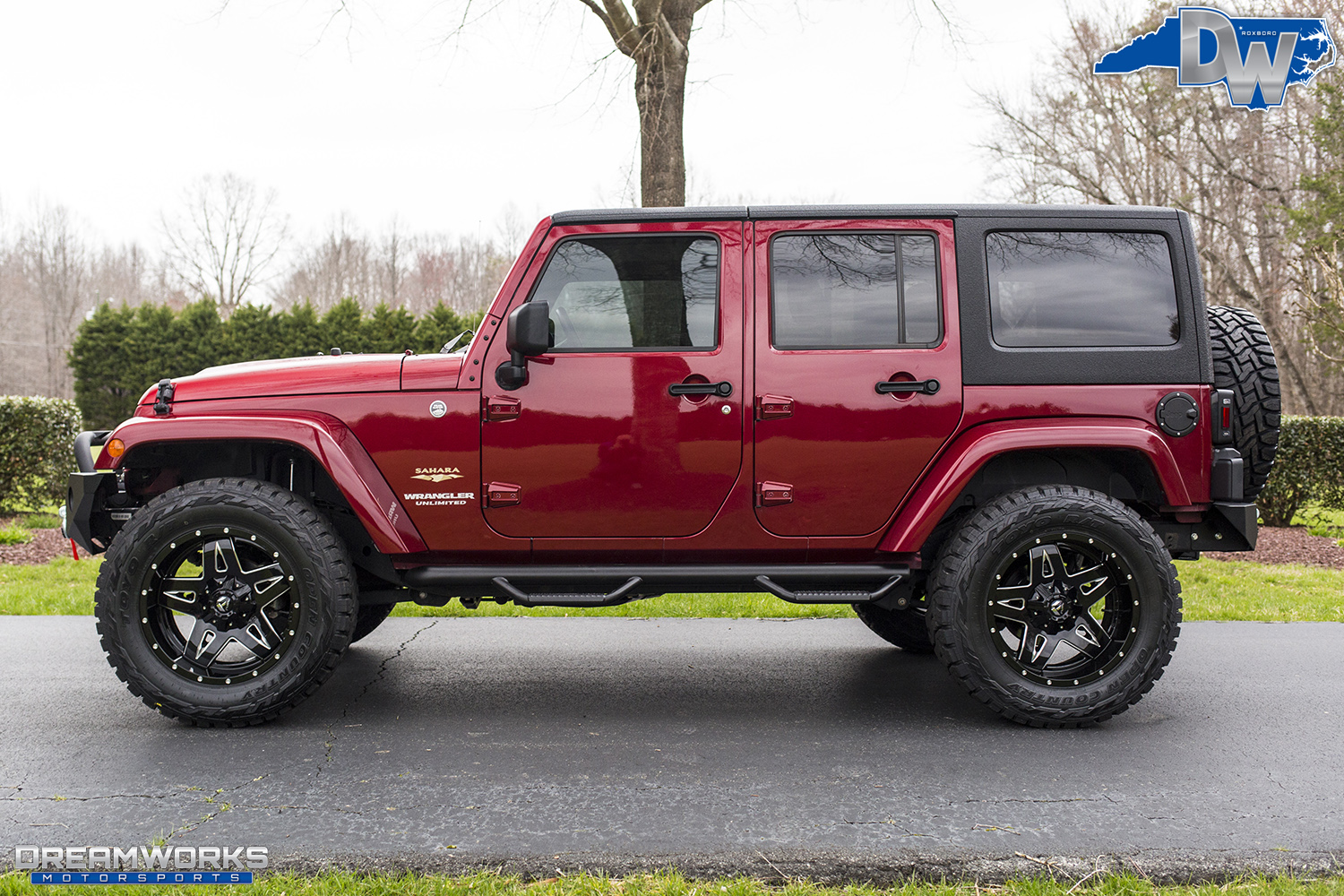 burgundy jeep wrangler