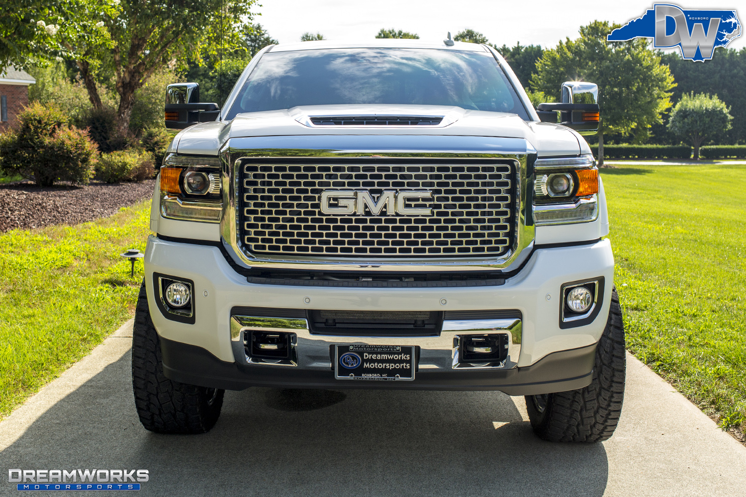 White-GMC-Denali-HD-Truck-Dreamworks-Motorsports-6.jpg